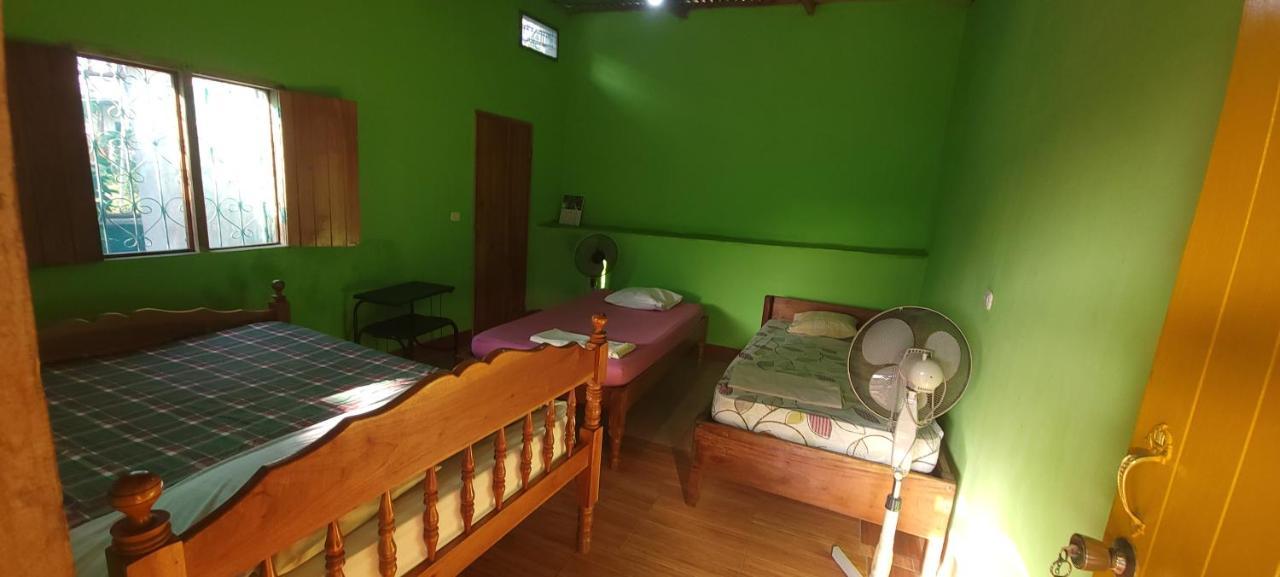 Hostal Maria Rivas Exterior foto
